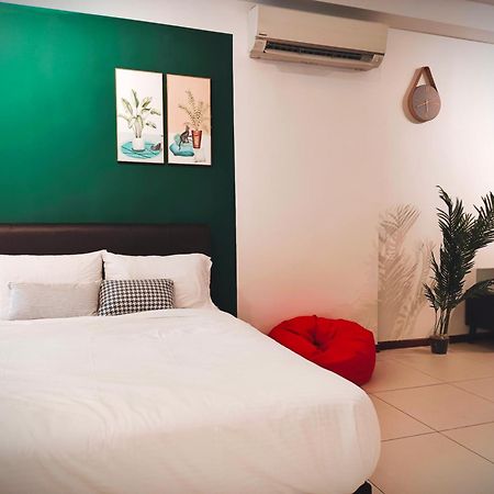 The Landmark By Katana 3Br To 4Br Luxury Seaview Landmark Homestay At Gurney 15-16Pax 无敌海景套房 Tanjung Tokong Екстер'єр фото
